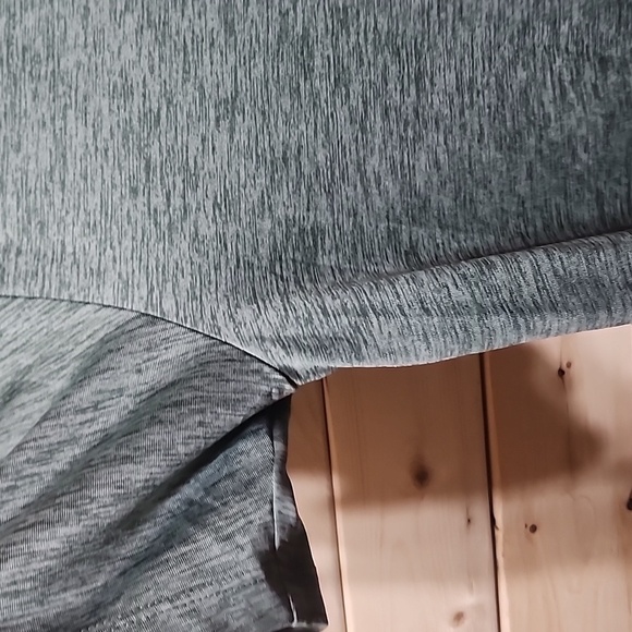 Vineyard Vines Men's T-Shirt  Size small - Picture 5 of 7